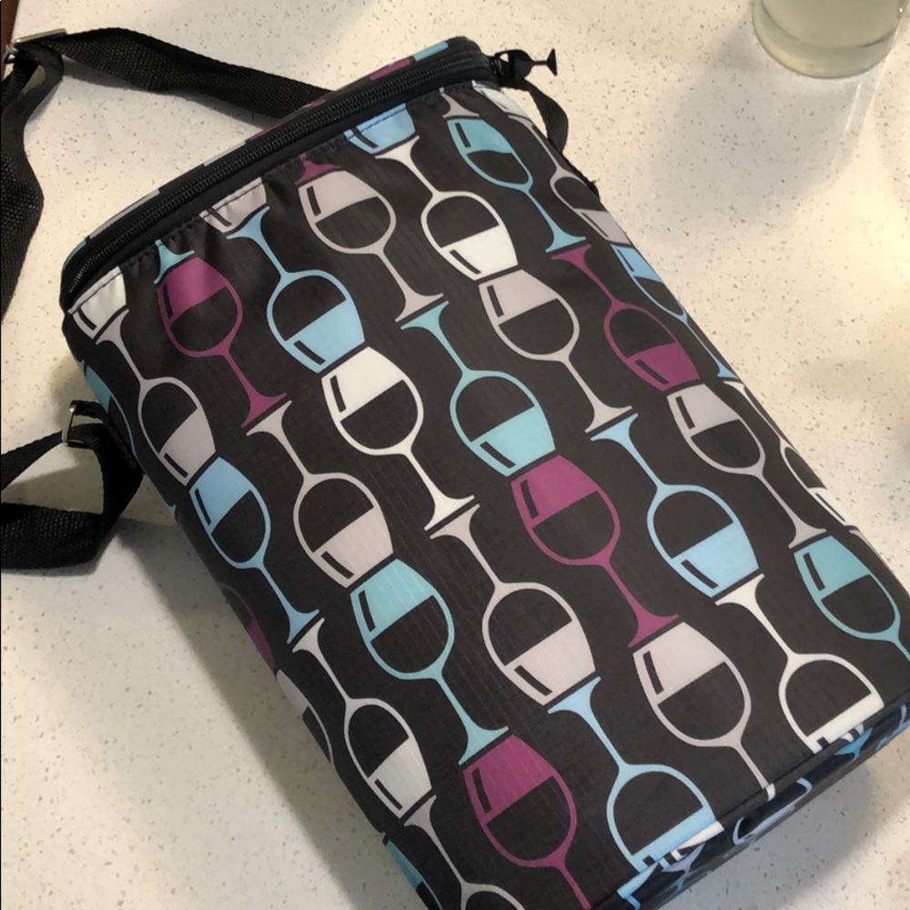 Wine carrier